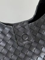 Bottega Veneta women bag 3507 - Image 4