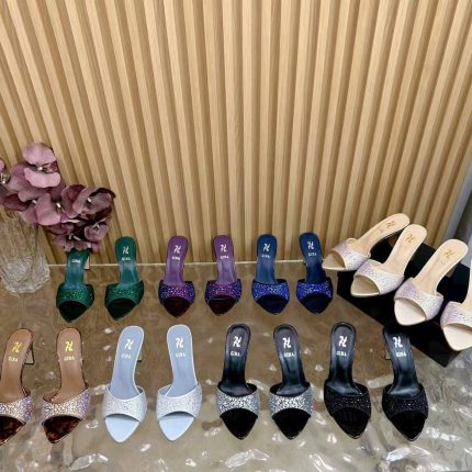 جينا هيلز 3685