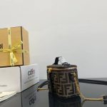 ⁦فندي حقيبة نسائية⁩ - الصورة ⁦3⁩