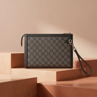 Gucci Supreme clutch - Image 2